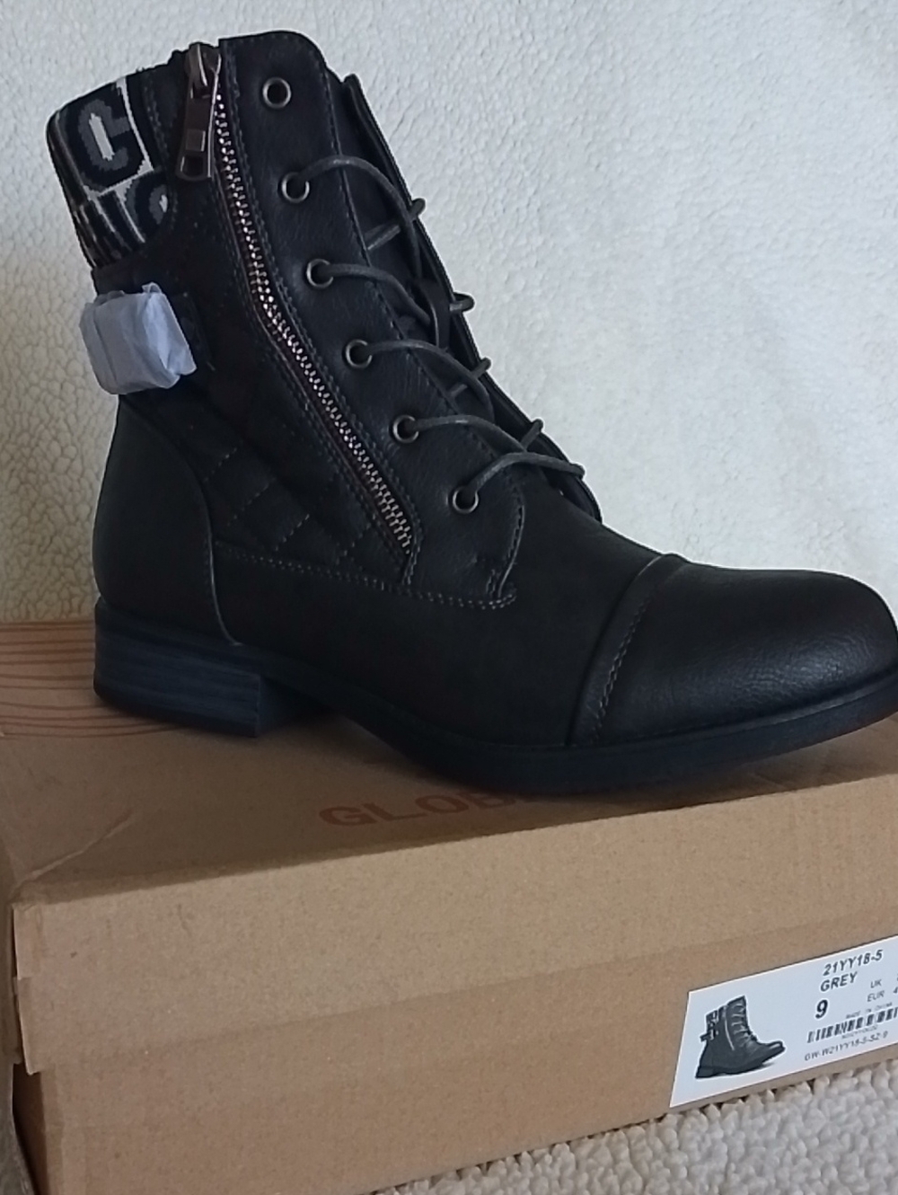 NIB GlobalWin Women’s Combat Boots Grey Size 9 (21YY18-5)